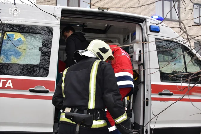 У Луцьку з гуртожитку евакуювали студентів: що сталося (фото)