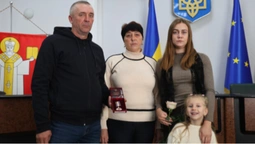 У Луцьку вручили державні нагороди родинам загиблих Героїв (фото)