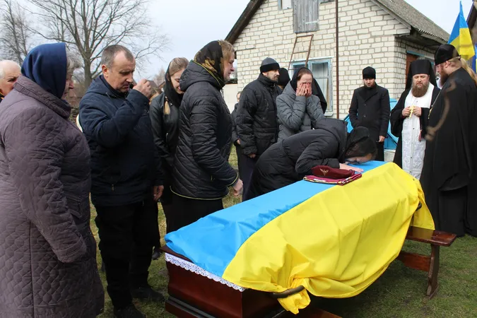 На Волині провели в останню дорогу Героя Ярослава Міщука (фото)