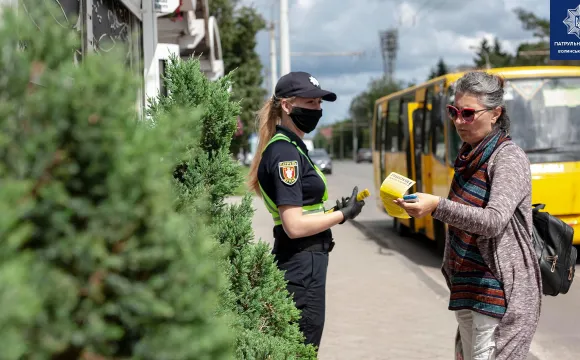 У Луцьку патрульні ловили пішоходів, що переходили дороги не за правилами
