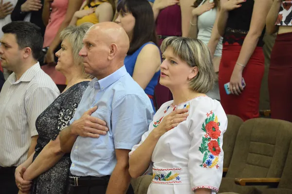 Викладачі співали в унісон зі своїми вихованцями
