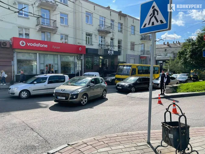 Луцьк у заторах: центр міста перекритий (фото)