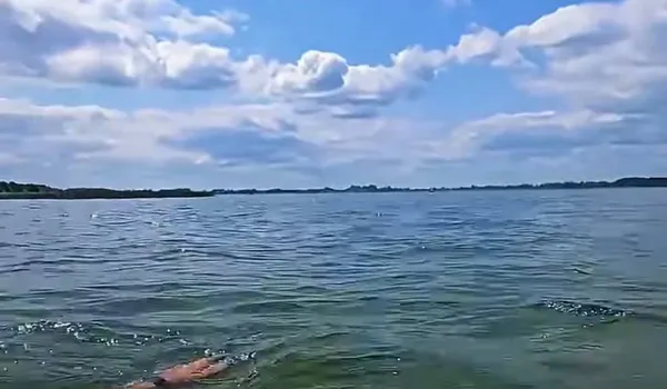Озеро Пісочне між Кримним і Любохинами