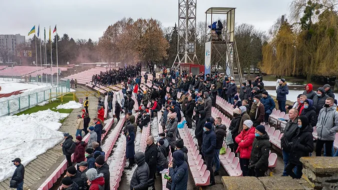 У Луцьку луганчани перемогли рівнян у матчі 1/4 фіналу Кубка України з футболу (фото)