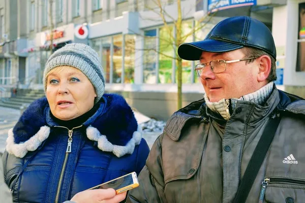 Чи подобається лучанам головна ялинка міста?