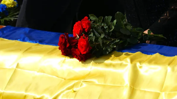 «На свято повернувся в домовині»: на Волині провели в останню путь воїна Михайла Беня