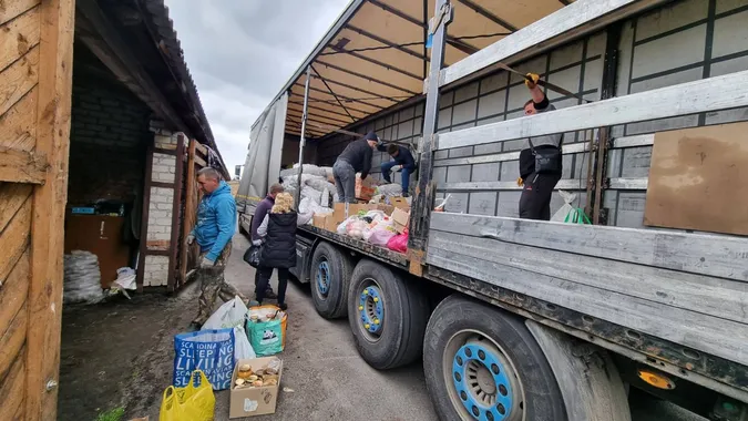 З Волині з любов'ю: на Запоріжжя відправилась фура з допомогою