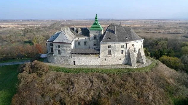 Олеський замок