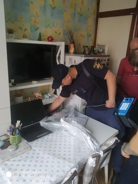 Небезпечні випари ртуті: у Луцьку в квартирі розбився термометр (фото)