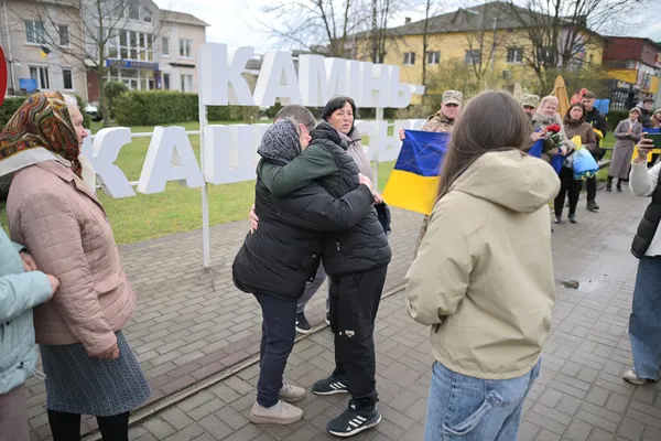 На Волині зустріли захисника Василя Мартинюка, який провів у полоні 16 місяців (фото)