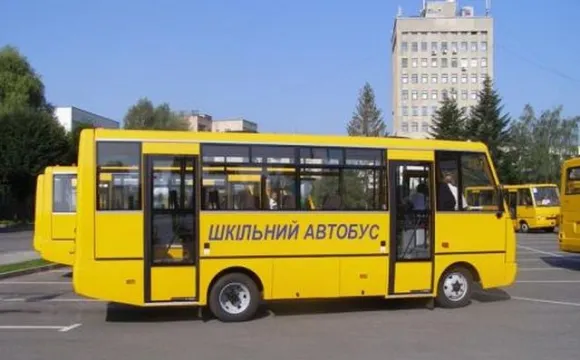 Директора школи на Волині покарають за самовільне використання автобуса