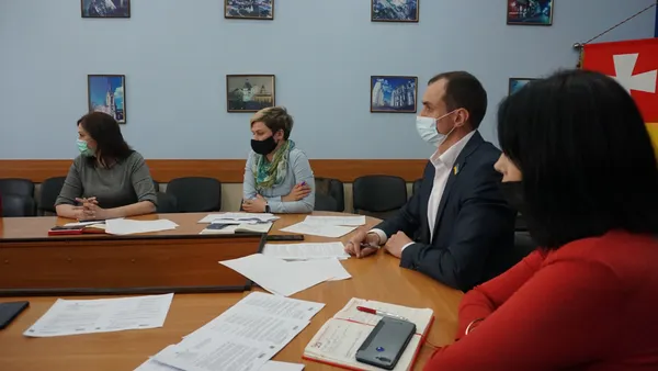 На освітній комісії у Луцьку обговорили проблему школи у Кульчині