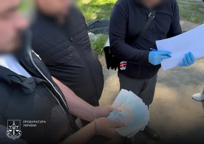 Організував корупційну схему для ухилянтів: на Волині викрили працівника ТЦК (фото)