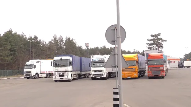 Розповіли, як вирішуватимуть проблему з чергами вантажівок на «Ягодині» (відео)