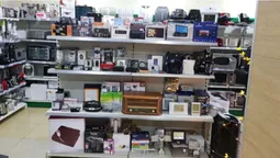 На мільйон: на Волині знайшли склад контрафактних товарів (фото)