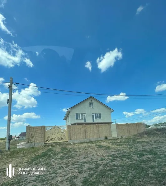 Під Одесою військові будували маєток для начальника і отримували зарплату «з фронту»