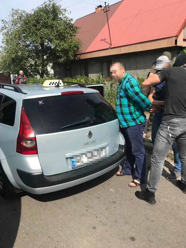 На Волині СБУ викрила військовослужбовця на торгівлі амфетаміном (фото)
