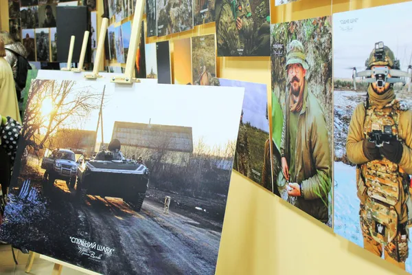 У Ковелі відкрили фотовиставку загиблого на війні Максима Бурди (фото)