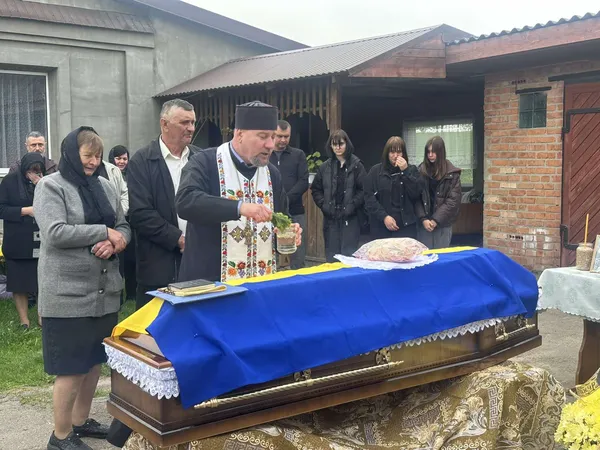 Зник безвісти на Курщині: на Волині попрощалися з воїном Олександром Сачуком (фото)
