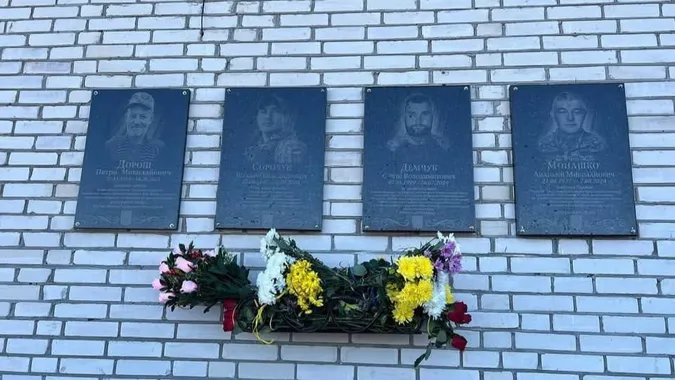 На Волині встановили меморіальні дошки трьом полеглим Героям (фото)