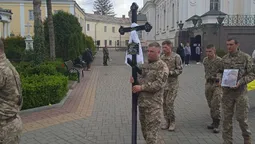У Луцьку попрощалися з Героєм Юрієм Крюковим (фото, відео)