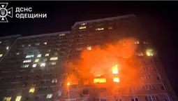 Росія атакувала Одесу – вдарила по 21-поверховому будинку (фото)