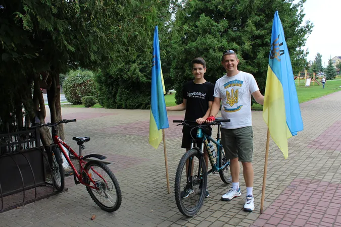 Велосипедисти з Підгайцівської громади за 5 годин проїхали пів сотні кілометрів (фото)