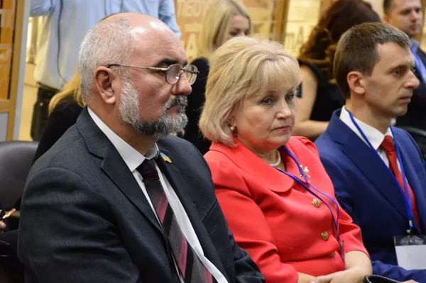 Мінус корупція, плюс гроші: іспанський посол зустрівся з бізнесменами Волині