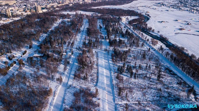 Казка: зимовий Луцьк показали з висоти (фото)