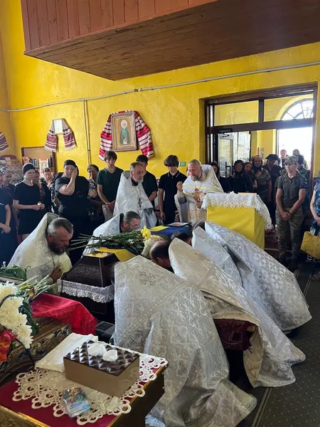На Волині попрощалися із загиблим Героєм Віталієм Вороб'єм (фото)