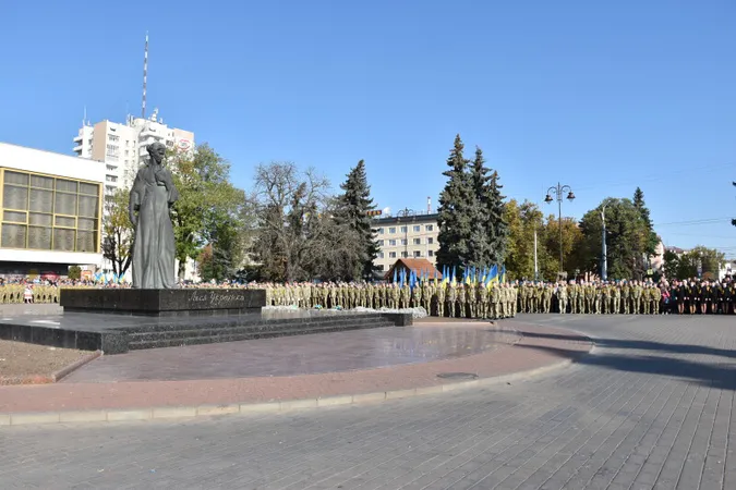 Зі зброєю і прийомами рукопашки: як приймали в Луцьку в ліцеїсти (ФОТО)