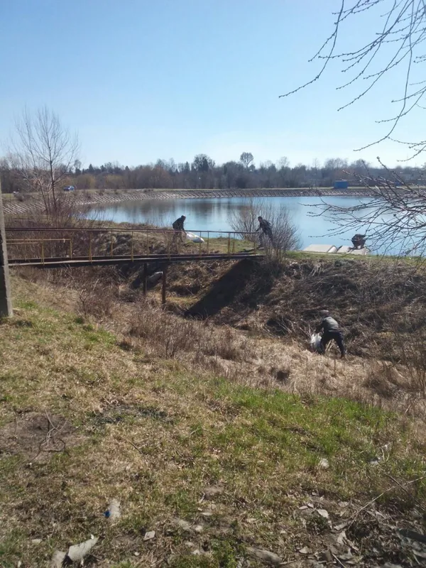 На берегах волинських водойм зібрали понад 200 мішків сміття (фото)