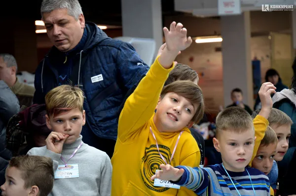 Із призами та подарунками: у «Промені» відбувся дитячий турнір Beyblade (фото)
