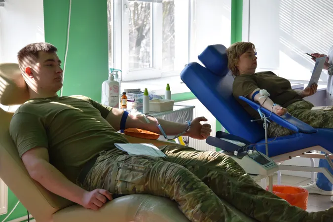 Хтось – десятки разів, а хтось – уперше: волинські прикордонники стали донорами крові (фото)