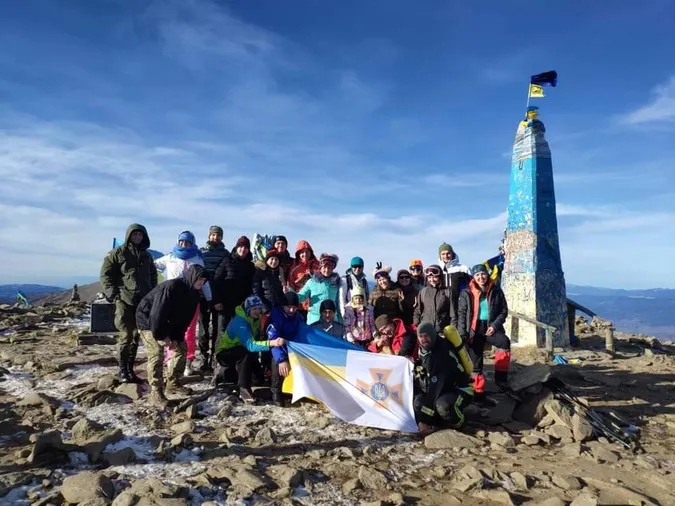 Луцький рятувальник підкорив Говерлу у свій день народження (фото)
