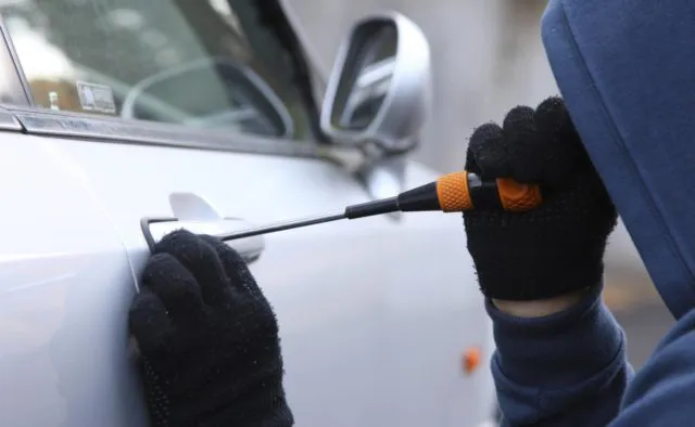 Луцьких викрадачів авто перевірять на причетність до ще 10 злочинів (фото)