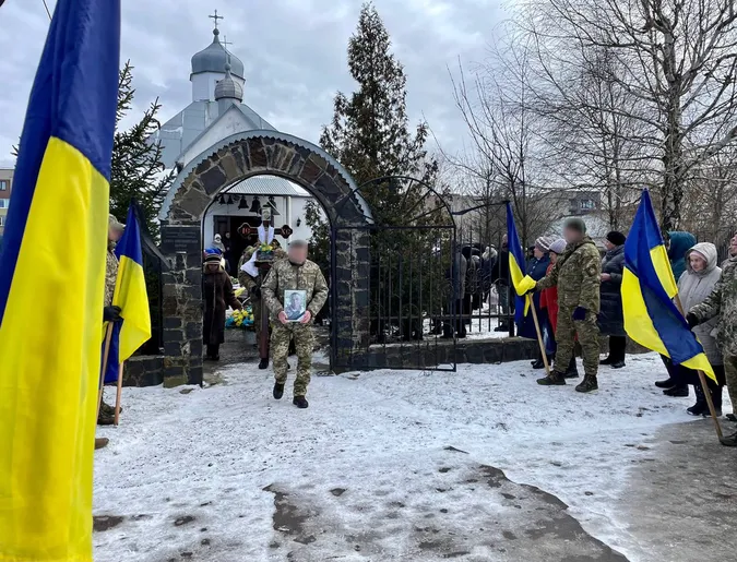 На Волині провели в останню путь Героя Віктора Козакова (фото, відео)