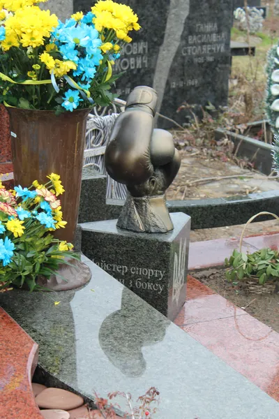 У Луцьку вшанували пам'ять загиблого в АТО капітана СБУ (фото)