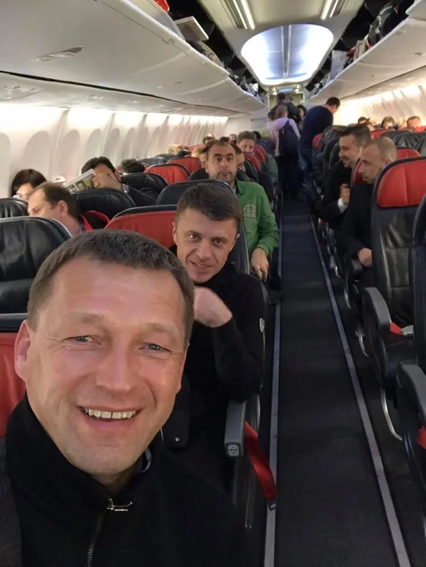 Власник «Версалю» та депутат Волиньради полетіли в Нову Зеландію (фотофакт)