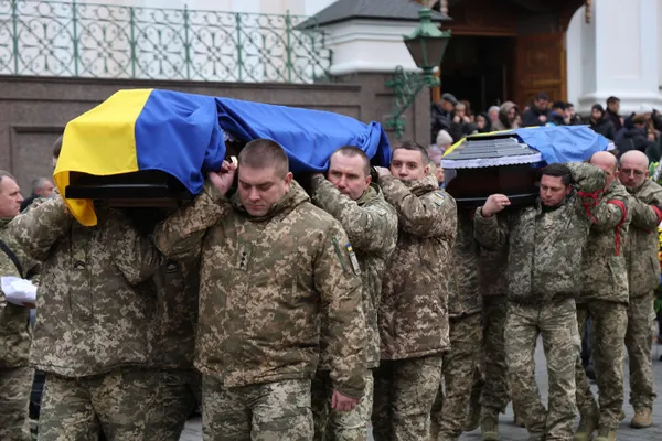 Луцьк попрощався одразу з двома Героями – Олександром Веремчуком та Костянтином Голубом (фото)