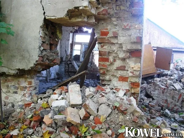На Волині обвалилася частина старовинного будинку (фото)