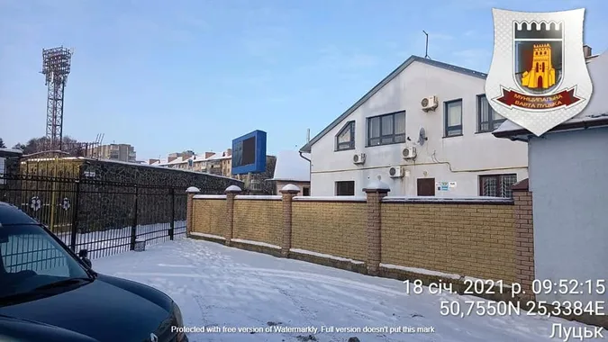 У Луцьку муніципали втретє спіймали жінку на продажі сурогату в сауні (фото)