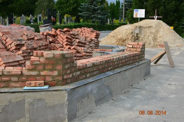 Храм для всіх: історія будівництва церкви на кладовищі в Гаразджі (фото)