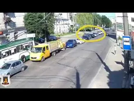 У Луцьку на Ковельській зіткнулись два «фольксвагени» (відео)