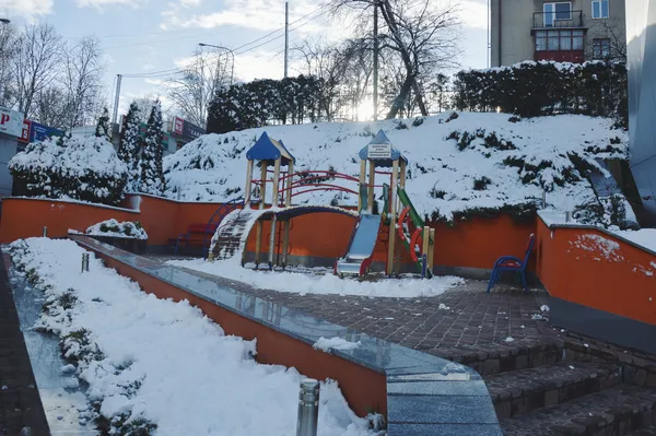 Зимовий «CityPark»: експозиція, місток та голуби (фото)