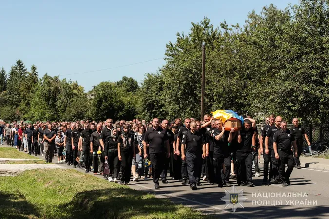 На Горохівщині попрощалися із поліціянтом Юрієм Кривошапкою (фото)
