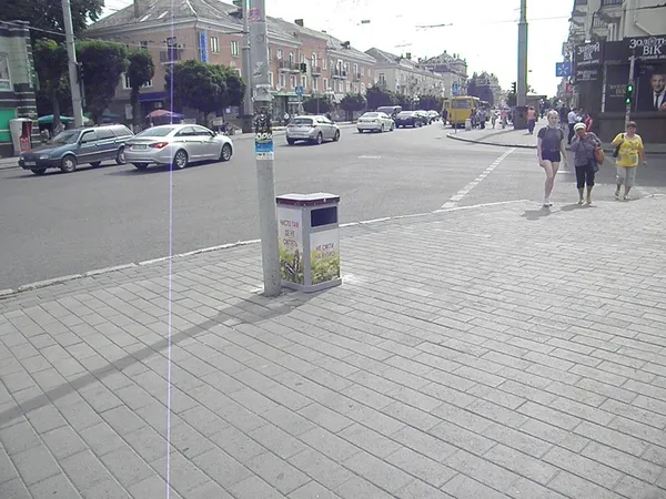 У Луцьку з'явились нові сміттєві урни (фото)