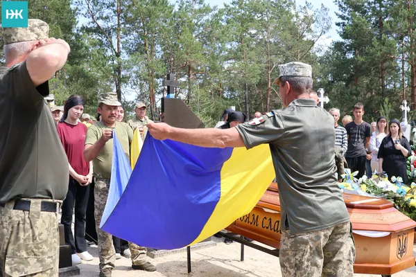 Вважався зниклим понад рік: на Волині попрощалися з воїном Василем Душенком (фото)