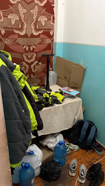 Пліснява, тріщини і зламаний котел: на Волині жахнулися станом прихистку для ВПО (фото)
