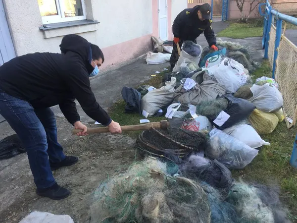 На Волині порізали 13 500 метрів риболовецьких сіток (фото)
